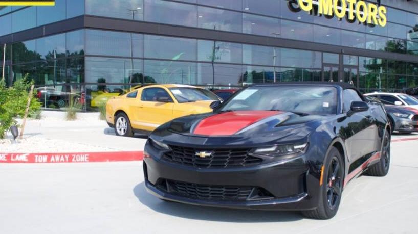 CHEVROLET CAMARO 2019 1G1FB3DS7K0104255 image