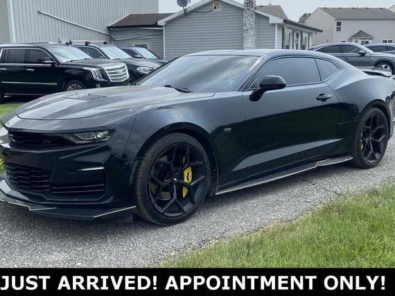 CHEVROLET CAMARO 2019 1G1FH1R75K0107100 image