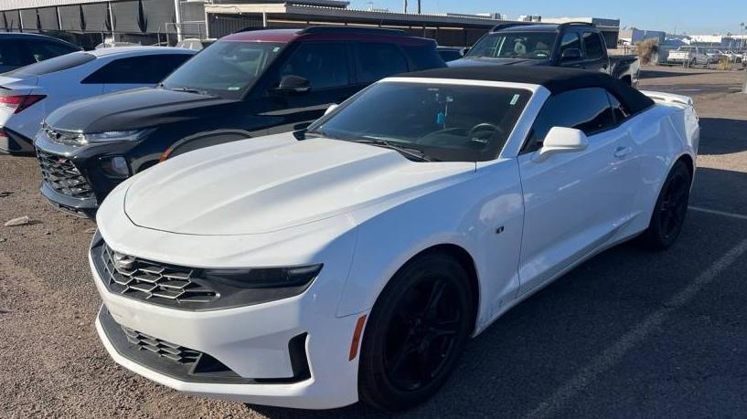 CHEVROLET CAMARO 2019 1G1FB3DS8K0117841 image