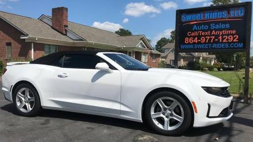 CHEVROLET CAMARO 2019 1G1FB3DX2K0110699 image