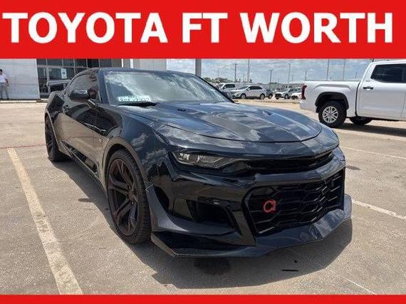 CHEVROLET CAMARO 2019 1G1FH1R72K0110780 image