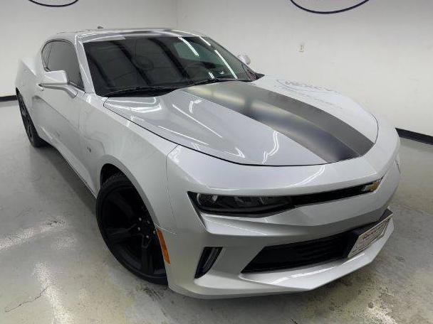 CHEVROLET CAMARO 2018 1G1FD1RS8J0175681 image