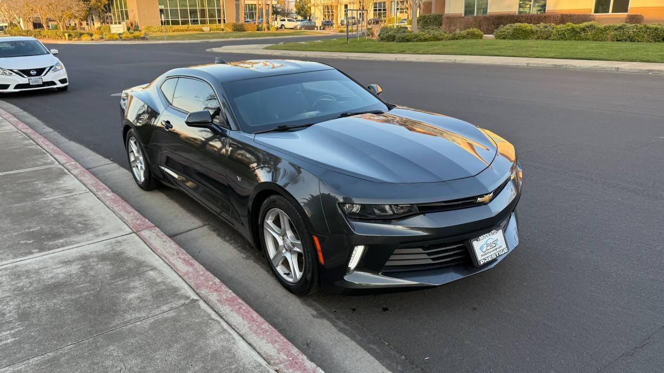 CHEVROLET CAMARO 2018 1G1FA1RX1J0134541 image