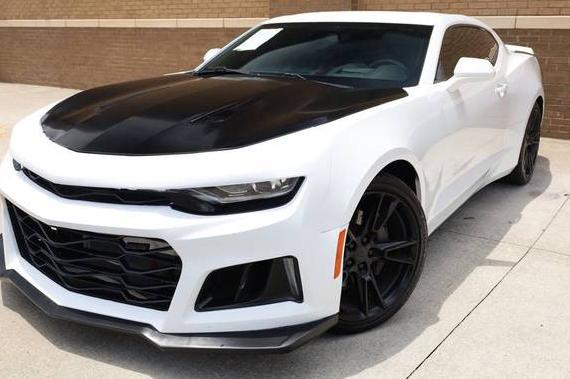 CHEVROLET CAMARO 2018 1G1FH1R75J0100534 image