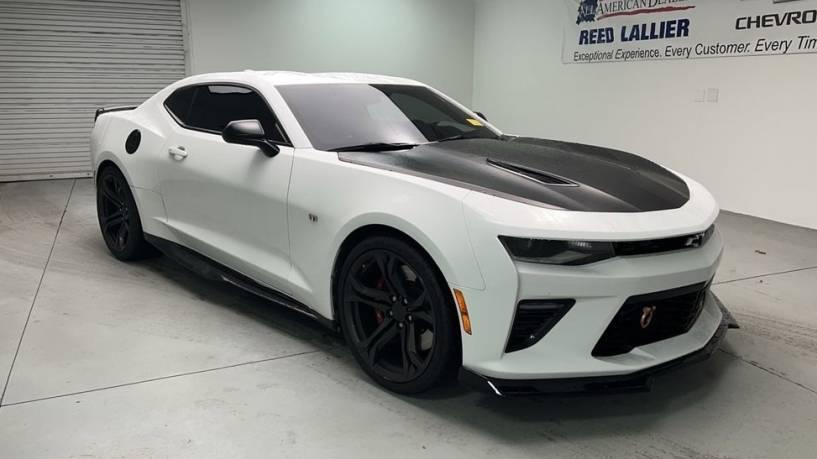 CHEVROLET CAMARO 2018 1G1FE1R78J0139112 image