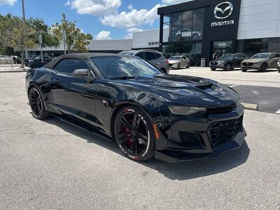 CHEVROLET CAMARO 2018 1G1FB3DS4J0116314 image
