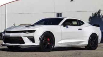 CHEVROLET CAMARO 2018 1G1FE1R72J0180125 image