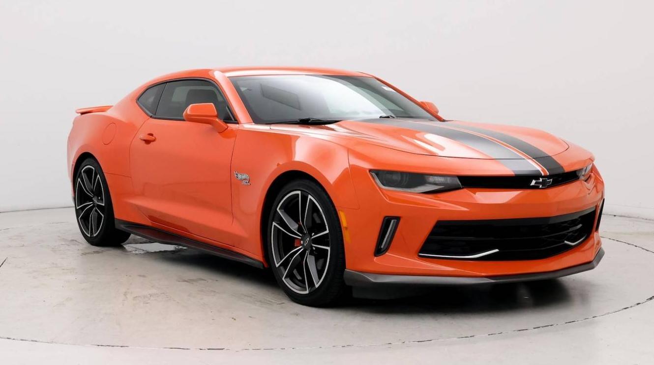 CHEVROLET CAMARO 2018 1G1FD1RS1J0163517 image