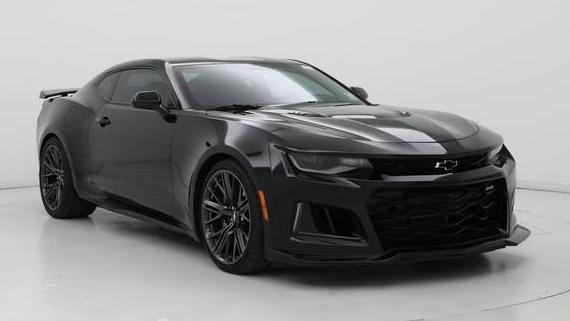 CHEVROLET CAMARO 2018 1G1FK1R69J0176105 image