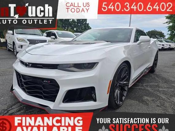 CHEVROLET CAMARO 2018 1G1FK1R65J0101711 image