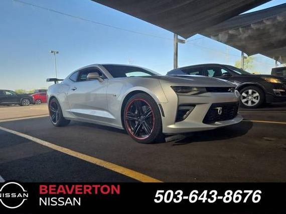 CHEVROLET CAMARO 2018 1G1FH1R72J0126007 image