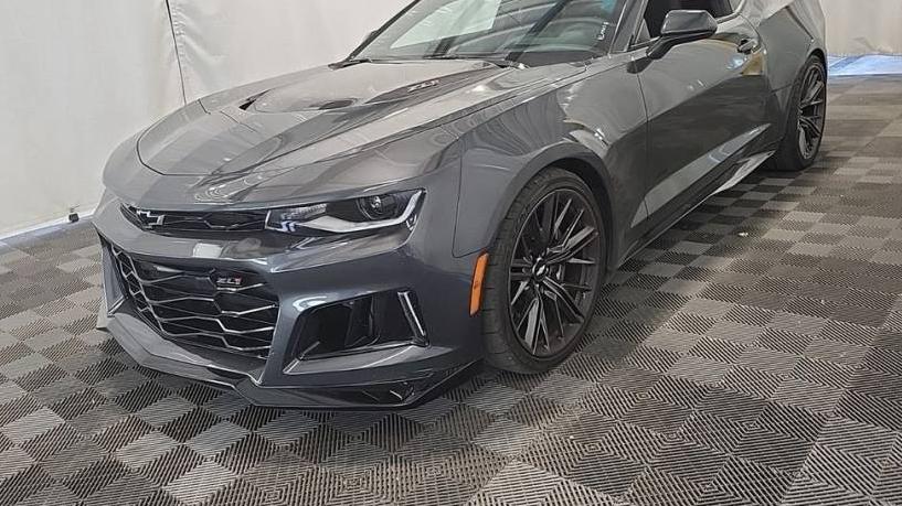 CHEVROLET CAMARO 2018 1G1FK1R69J0156212 image