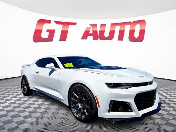 CHEVROLET CAMARO 2018 1G1FK1R68J0178427 image