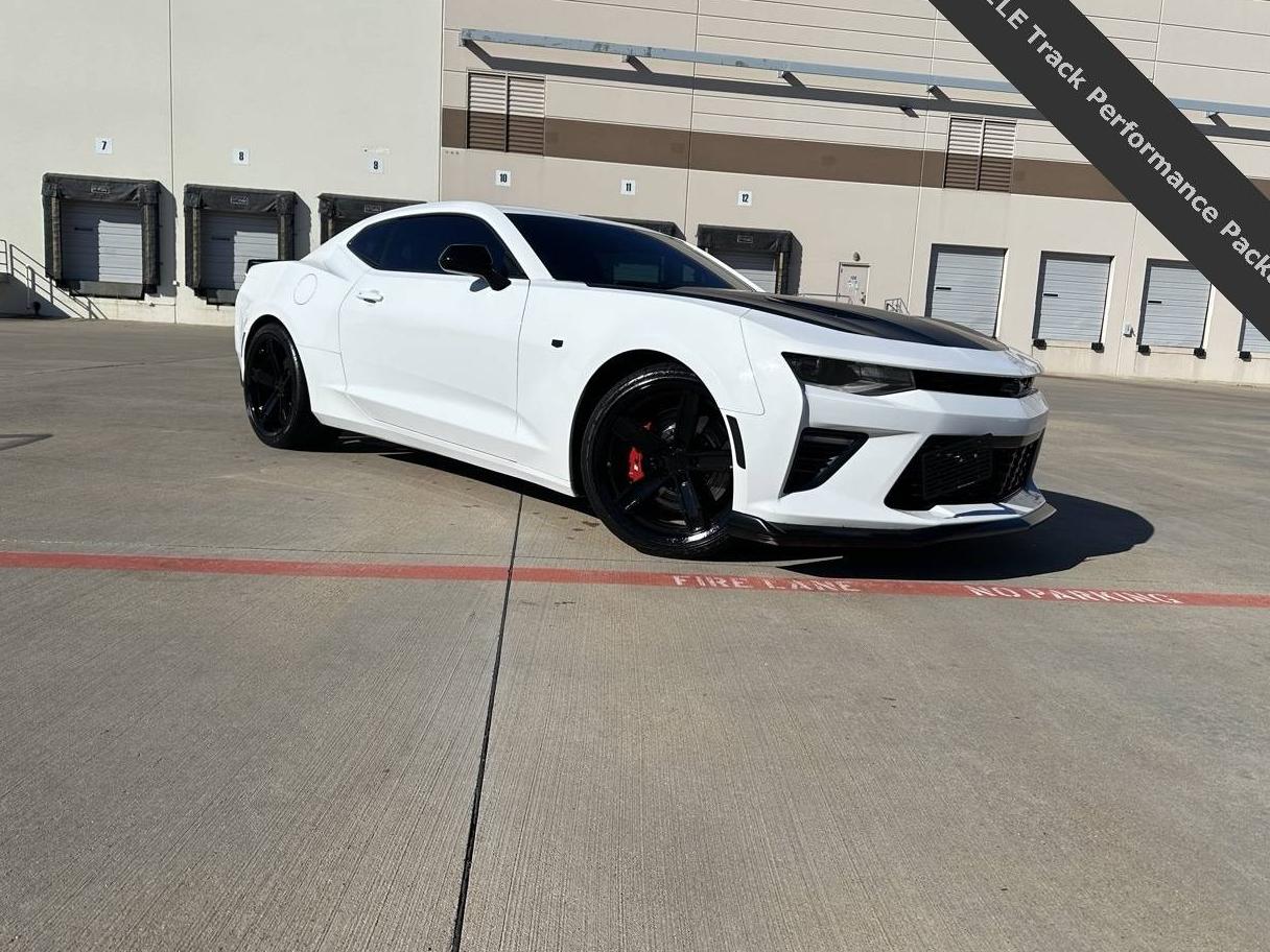 CHEVROLET CAMARO 2018 1G1FE1R7XJ0185394 image