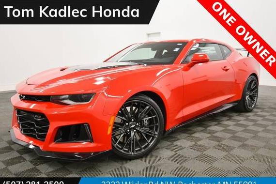 CHEVROLET CAMARO 2018 1G1FK1R62J0105747 image