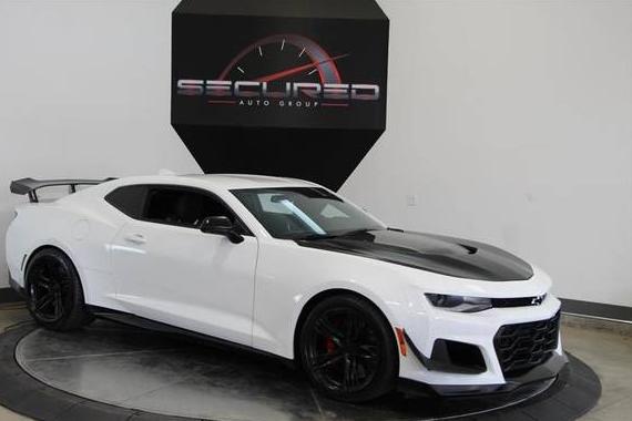 CHEVROLET CAMARO 2018 1G1FJ1R60J0158286 image