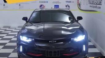 CHEVROLET CAMARO 2018 1G1FB1RS2J0104174 image