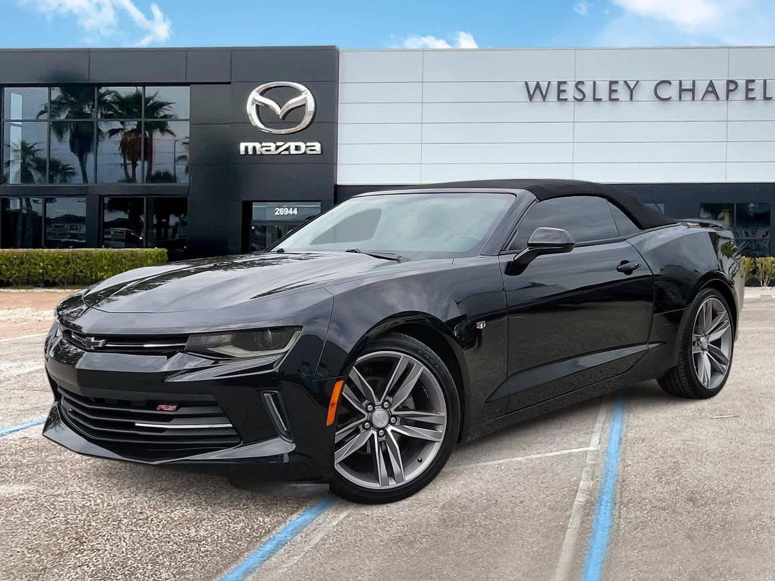 CHEVROLET CAMARO 2018 1G1FB3DS4J0117012 image