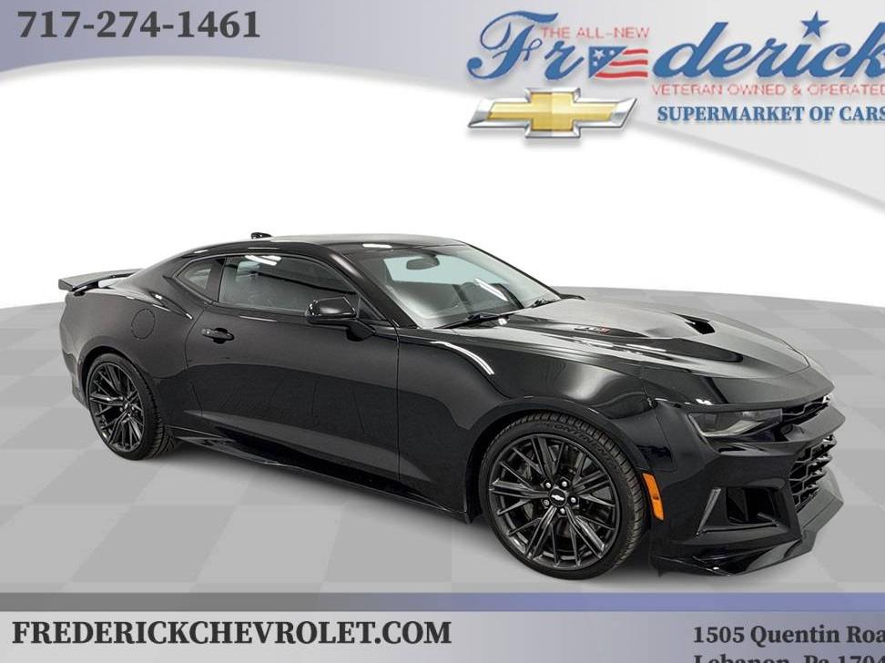 CHEVROLET CAMARO 2018 1G1FK1R64J0152620 image