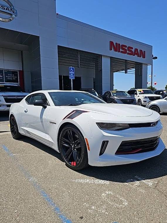 CHEVROLET CAMARO 2018 1G1FA1RX0J0120999 image