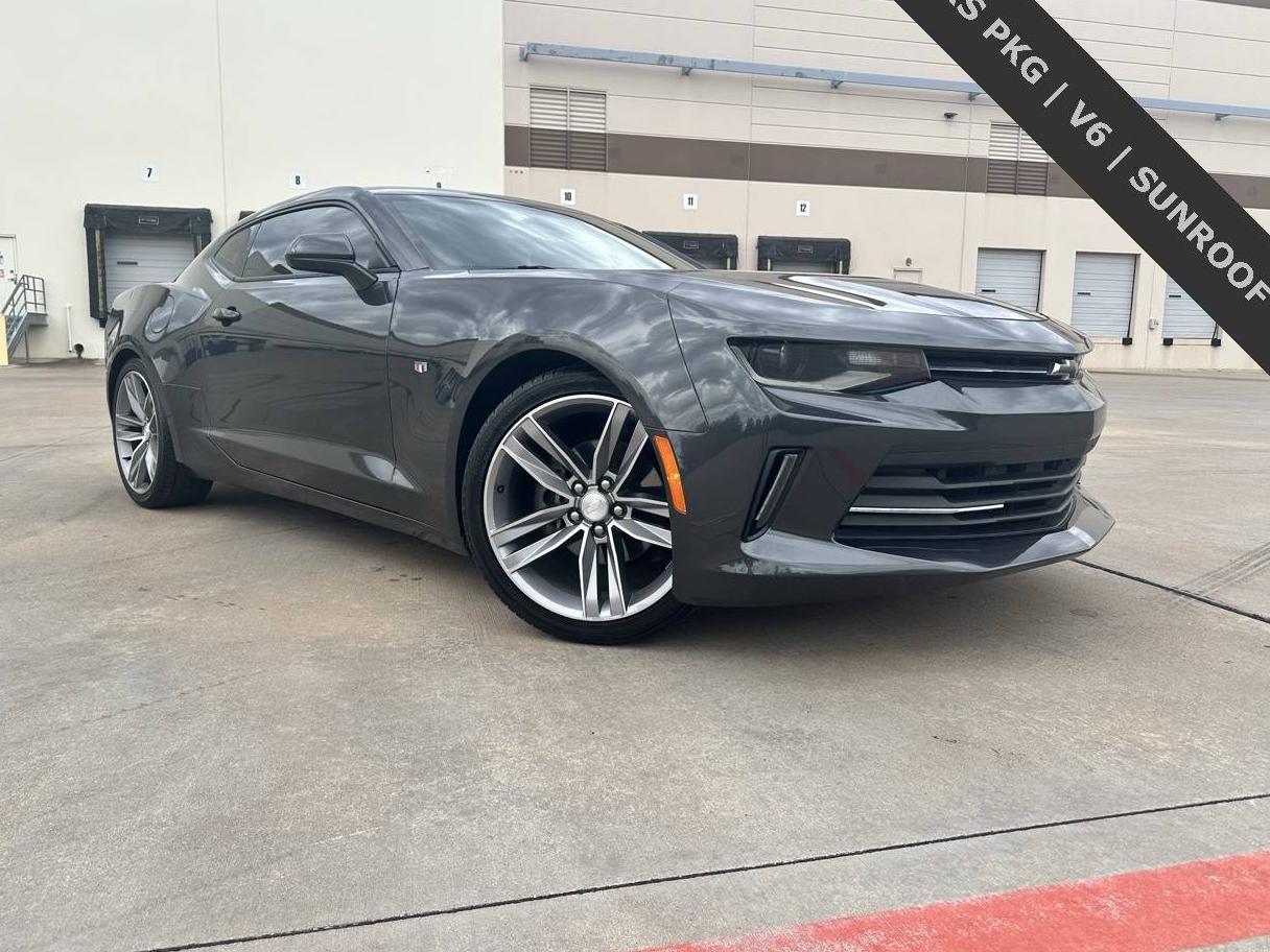 CHEVROLET CAMARO 2018 1G1FB1RSXJ0115245 image