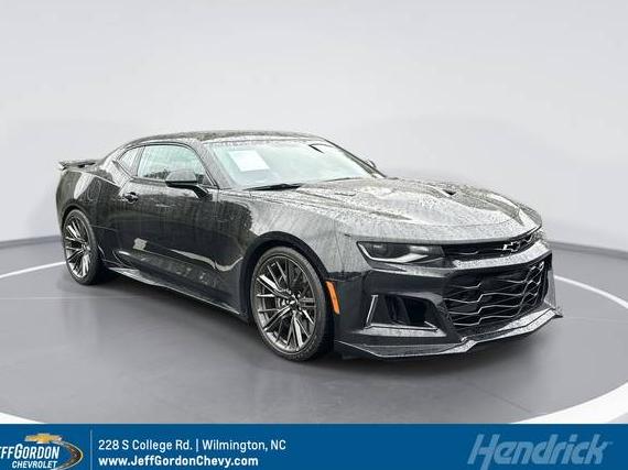 CHEVROLET CAMARO 2018 1G1FK1R6XJ0190529 image