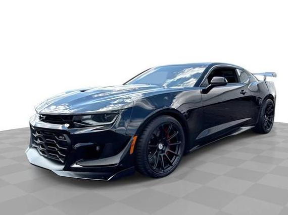 CHEVROLET CAMARO 2018 1G1FJ1R62J0171489 image