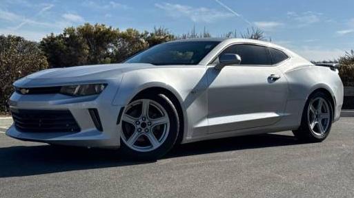 CHEVROLET CAMARO 2018 1G1FB1RX8J0153830 image