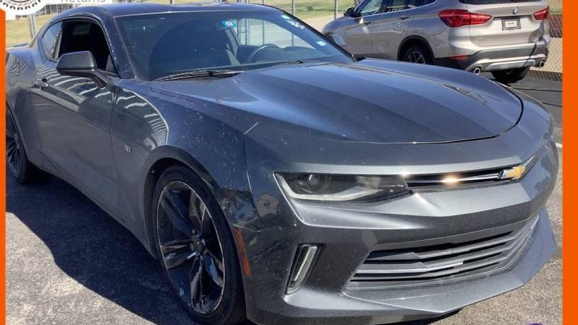 CHEVROLET CAMARO 2018 1G1FB1RX9J0103759 image