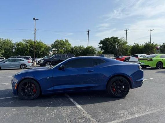 CHEVROLET CAMARO 2021 1G1FH1R72M0134385 image