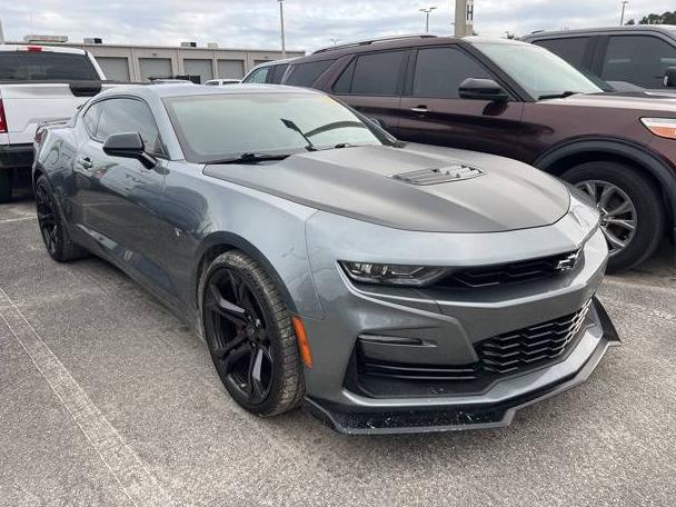 CHEVROLET CAMARO 2021 1G1FE1R71M0142132 image