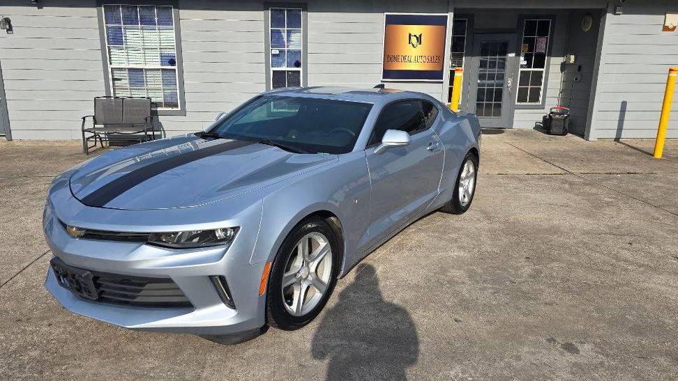 CHEVROLET CAMARO 2017 1G1FB1RX9H0183882 image