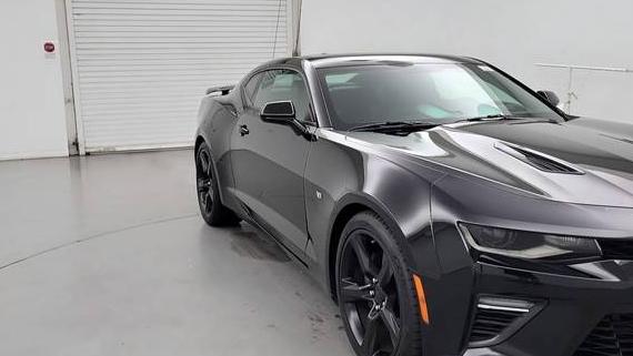 CHEVROLET CAMARO 2017 1G1FH1R78H0141492 image