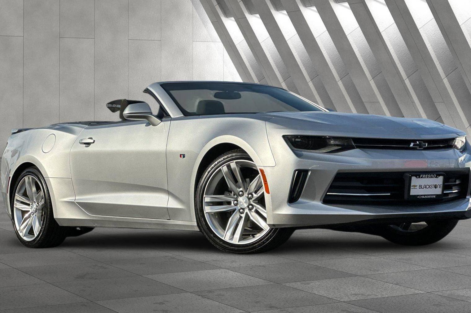 CHEVROLET CAMARO 2017 1G1FB3DS2H0111803 image