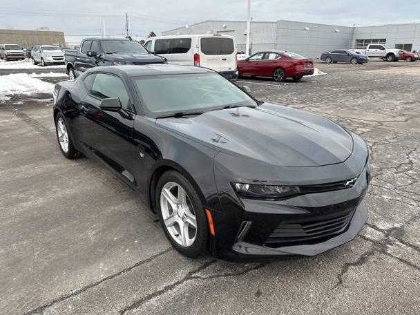 CHEVROLET CAMARO 2017 1G1FA1RX7H0214047 image