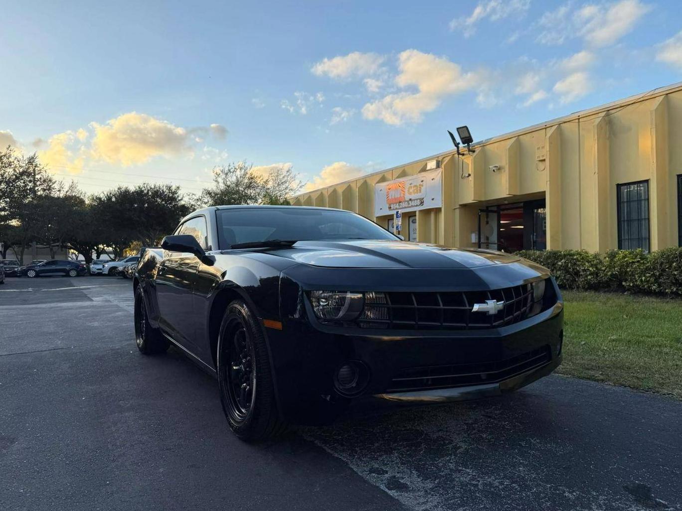 CHEVROLET CAMARO 2012 2G1FE1E32C9117814 image