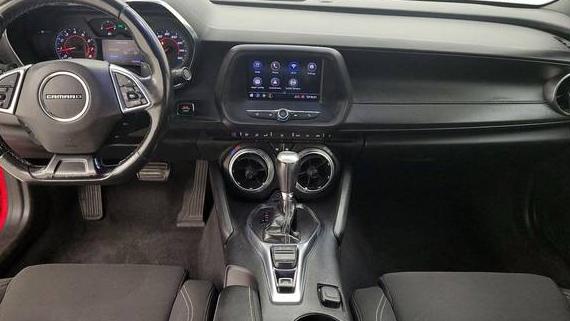 CHEVROLET CAMARO 2020 1G1FB3DX2L0105634 image