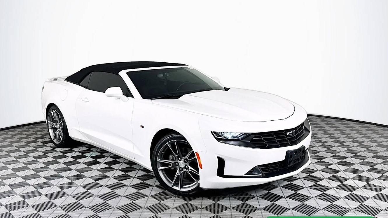 CHEVROLET CAMARO 2020 1G1FB3DSXL0146047 image