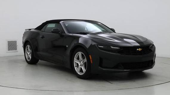 CHEVROLET CAMARO 2020 1G1FB3DS2L0103855 image