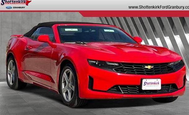 CHEVROLET CAMARO 2020 1G1FB3DX7L0105936 image