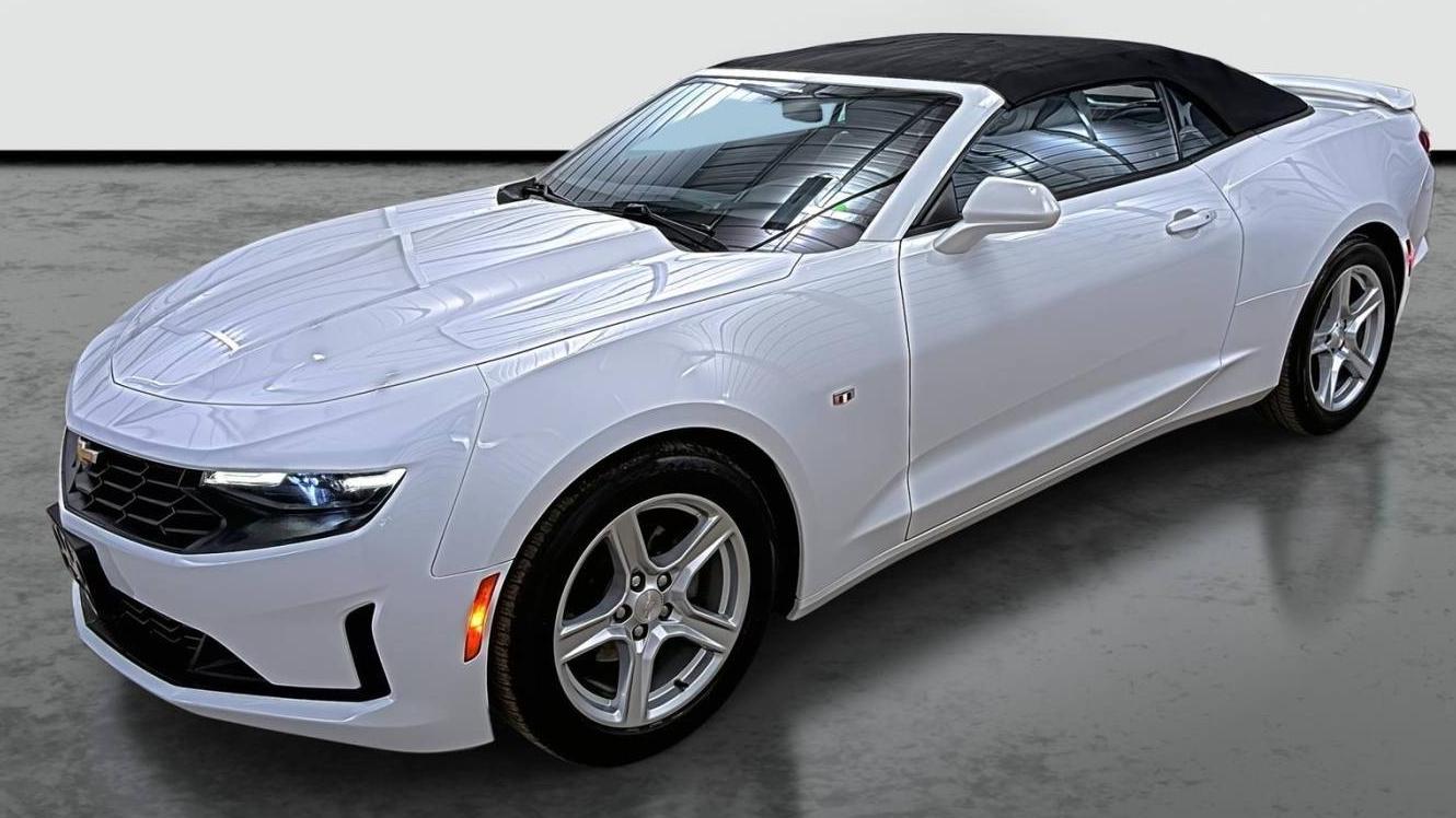 CHEVROLET CAMARO 2020 1G1FB3DX6L0103708 image