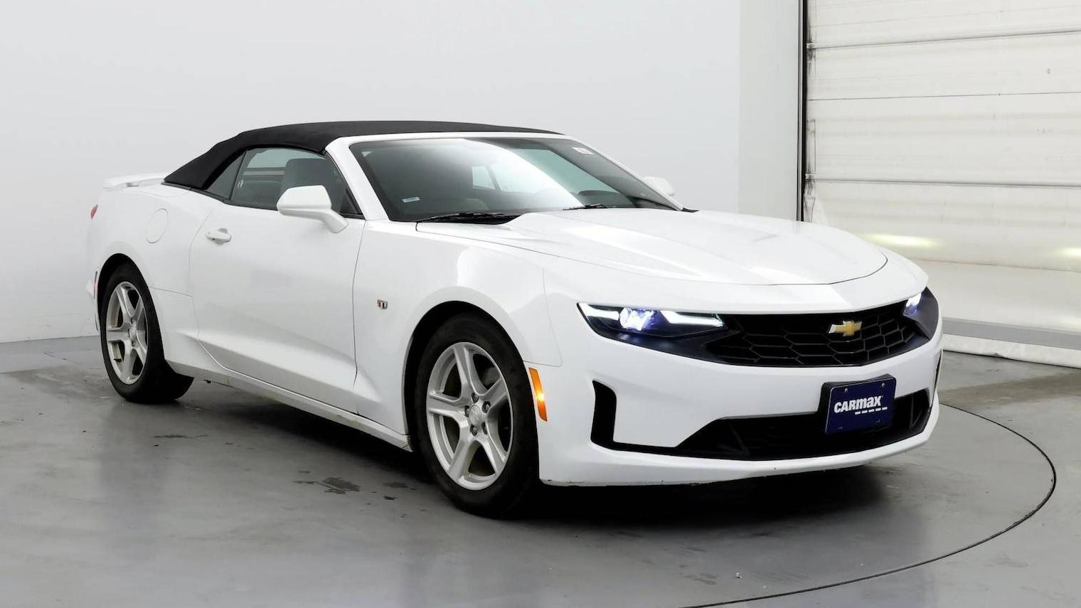 CHEVROLET CAMARO 2020 1G1FB3DX4L0102573 image