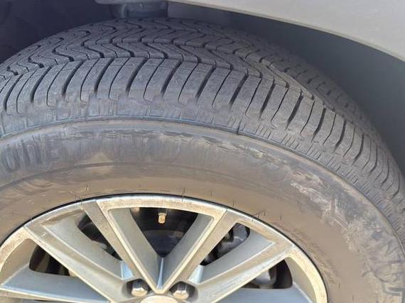 CHEVROLET TRAVERSE 2023 1GNERGKW7PJ299892 image