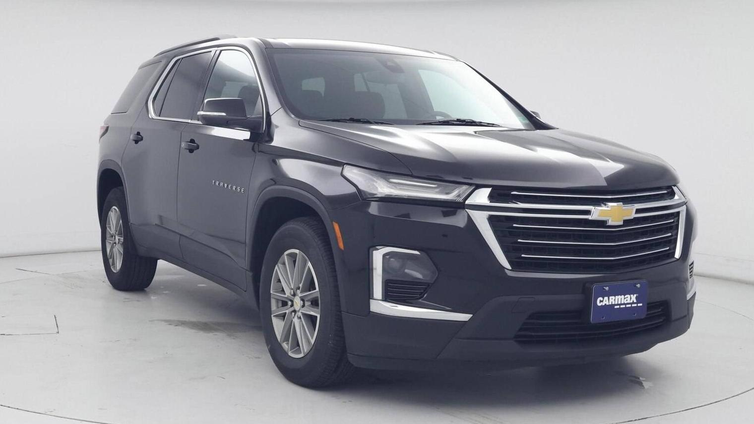 CHEVROLET TRAVERSE 2023 1GNEVGKW2PJ221869 image