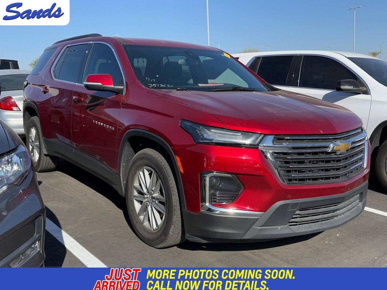 CHEVROLET TRAVERSE 2023 1GNERGKW1PJ135957 image