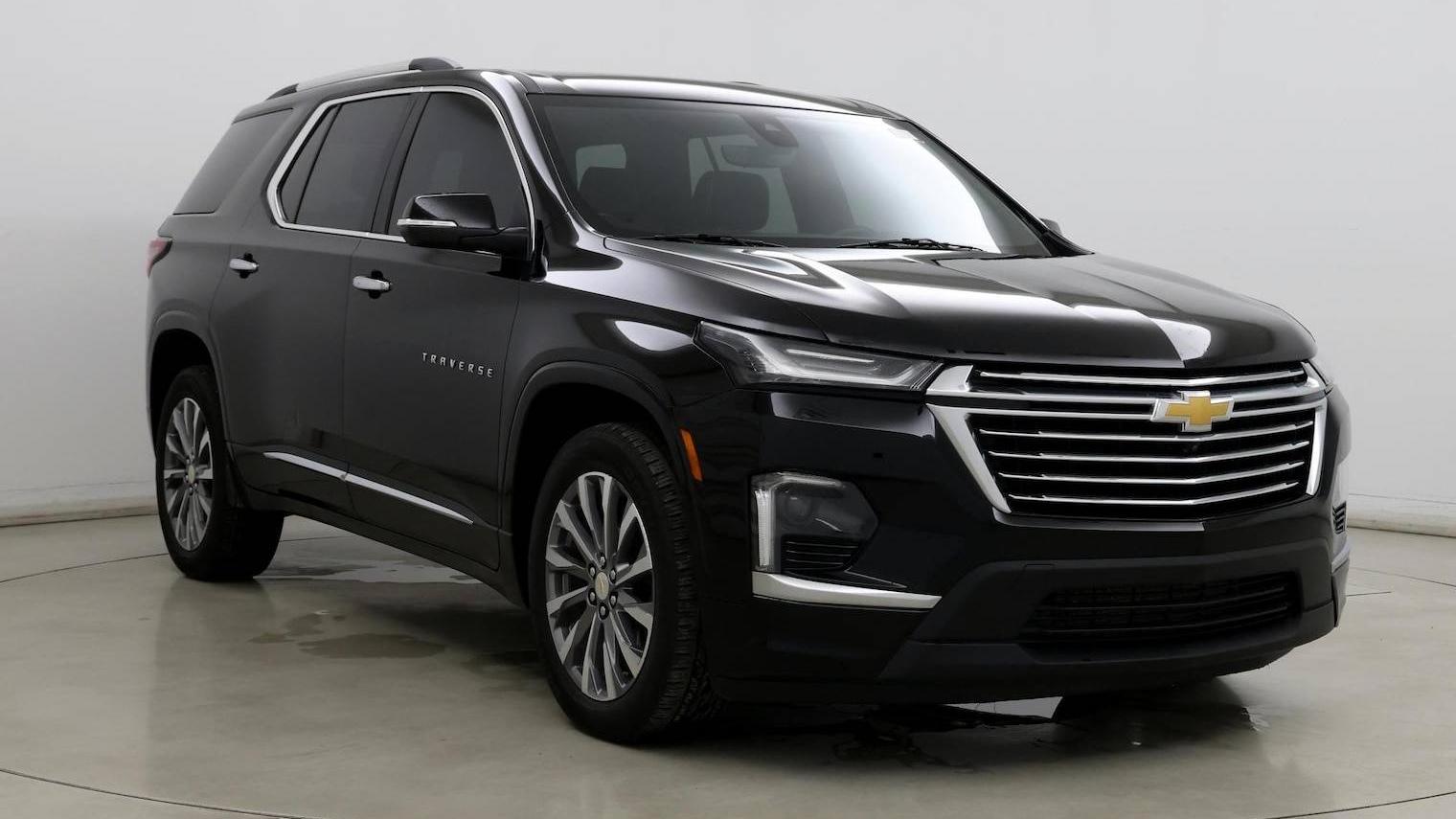 CHEVROLET TRAVERSE 2023 1GNEVKKW7PJ139879 image