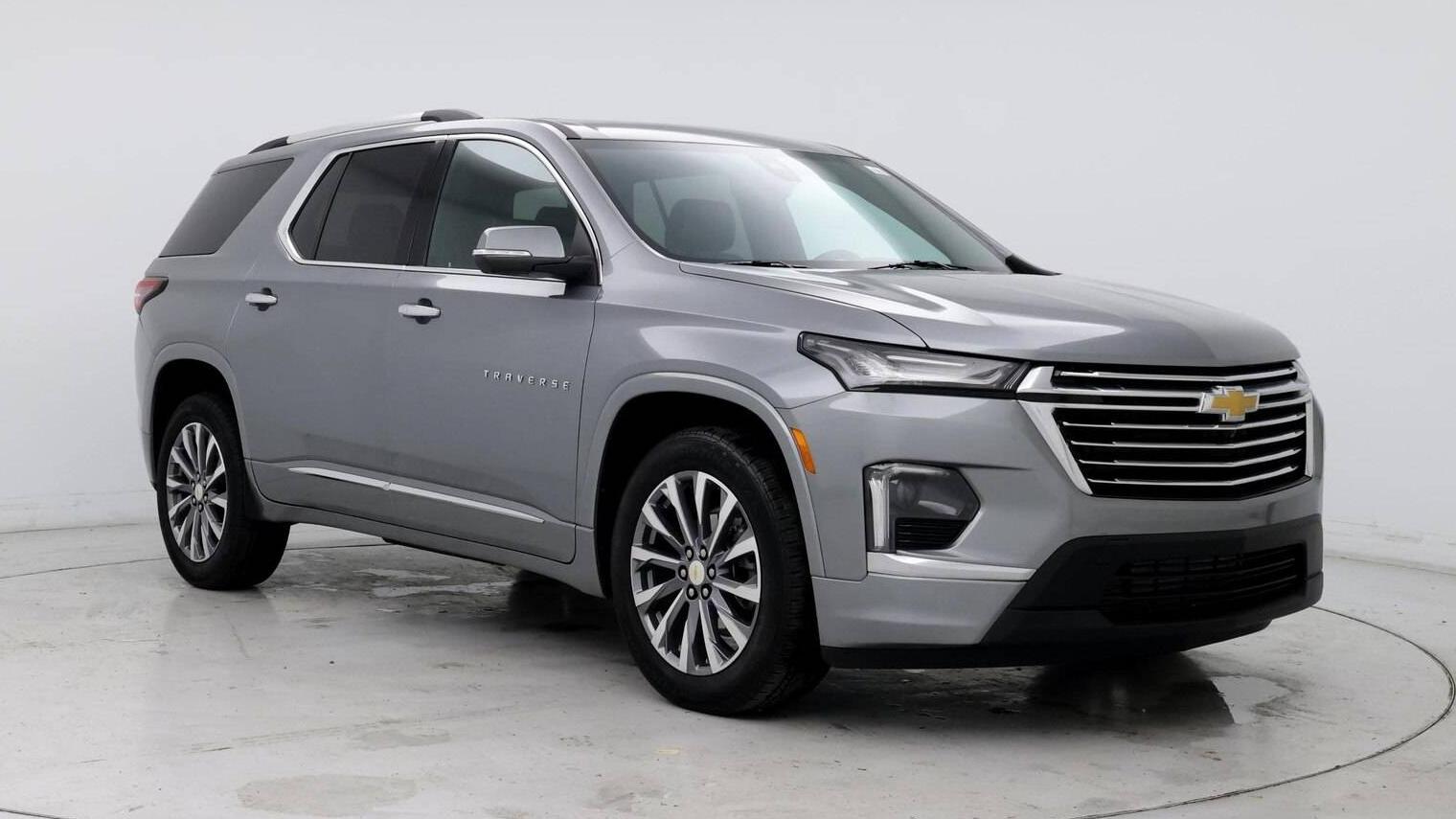 CHEVROLET TRAVERSE 2023 1GNEVKKWXPJ171077 image