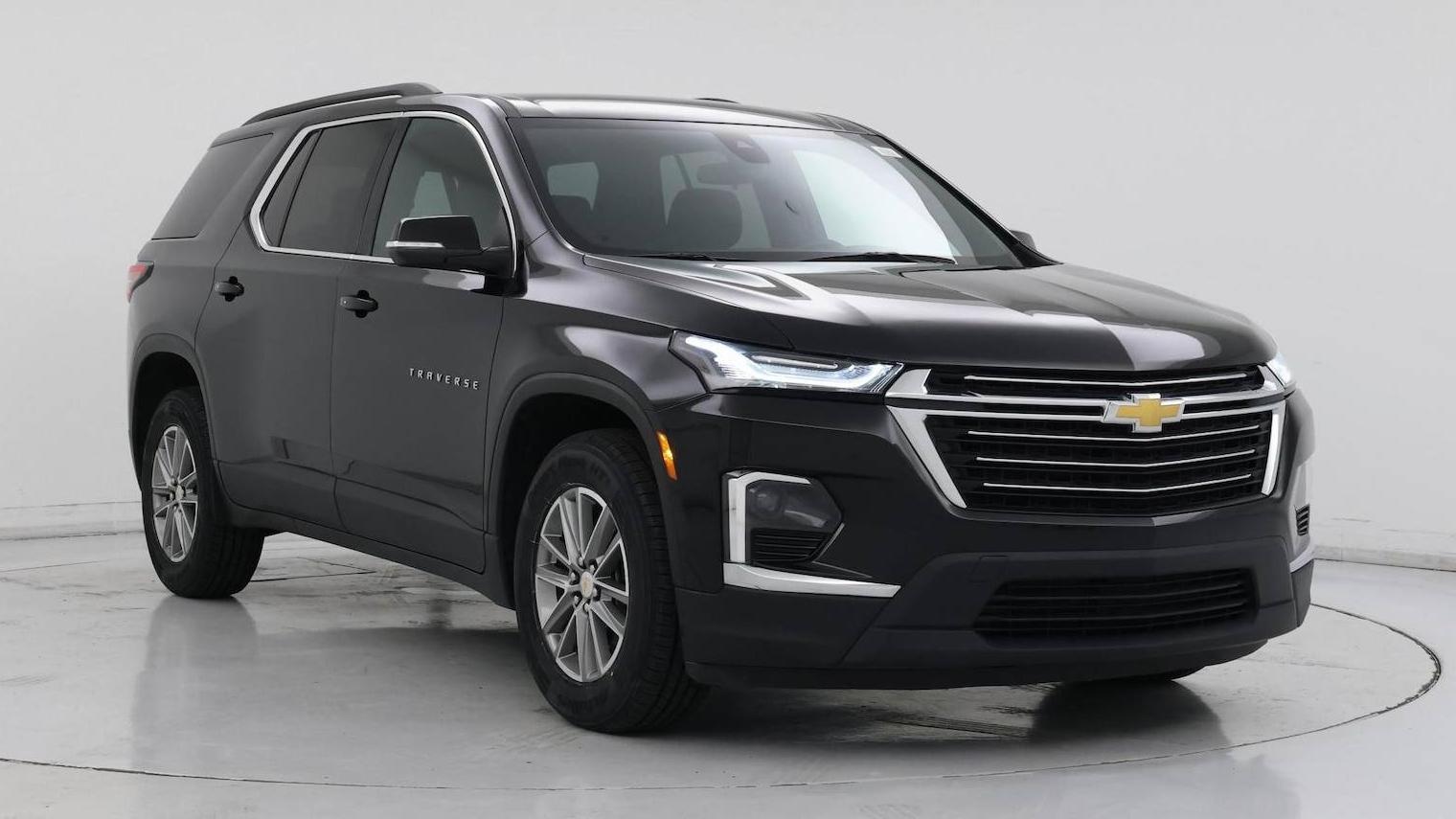 CHEVROLET TRAVERSE 2023 1GNERGKW8PJ165571 image