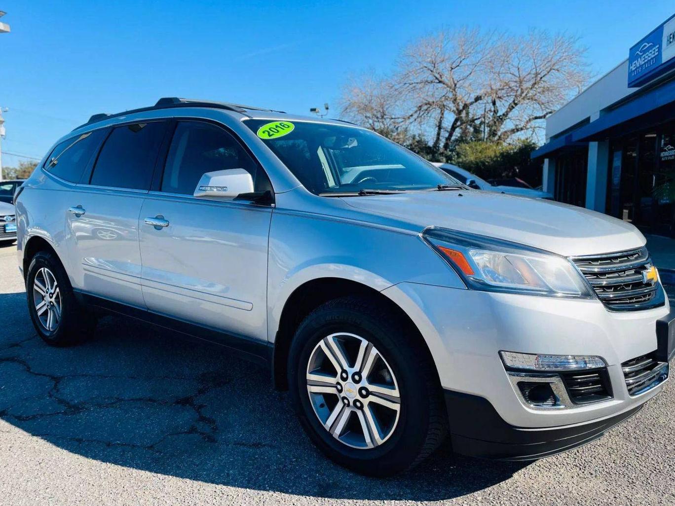 CHEVROLET TRAVERSE 2016 1GNKRGKD6GJ136586 image