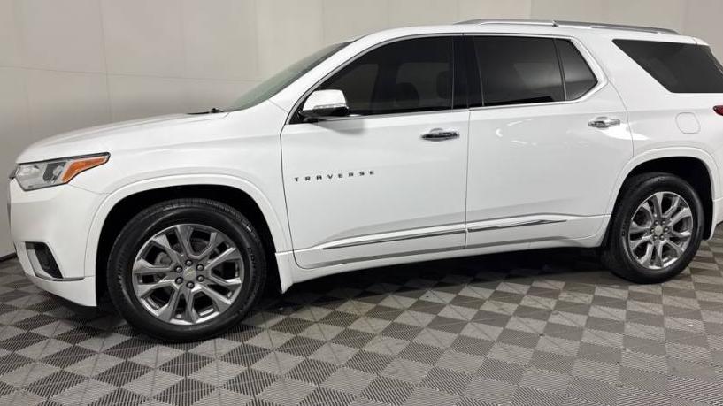 CHEVROLET TRAVERSE 2019 1GNEVKKW3KJ100067 image